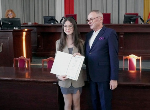 Ósmoklasistka nagrodzona stypendium