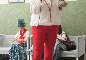 Na zdjęciu p. Dyrektor Elżbieta Jurek otwiera wydarzenie.