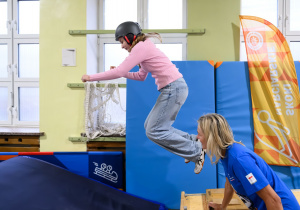 Na zdjęciu uczestniczka Zimowej Akademii Sportu.