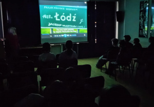 Na zdjęciu projekcja filmu o Łodzi.