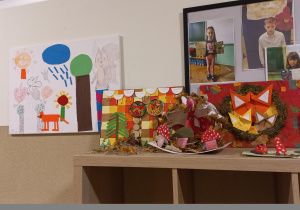 Na zdjęciu prace konkursowe uczniów.