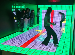 Siódmoklasiści w centrum rozrywki PIXEL XL