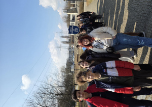 Na zdjęciu uczniowie podczas Marszu Przeciwko Dyskryminacji.